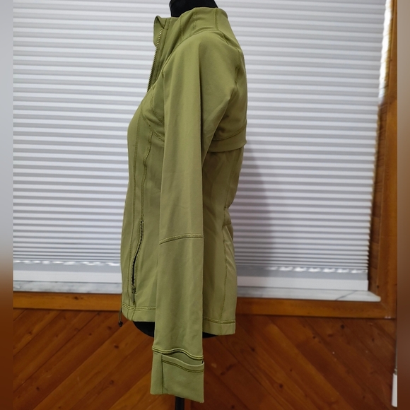 *RARE color find* Lululemon define funnel neck jacket size 8 - Picture 2 of 7